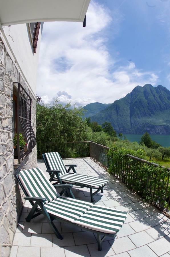 Casa Emilia Villa Riva di Solto Exterior foto