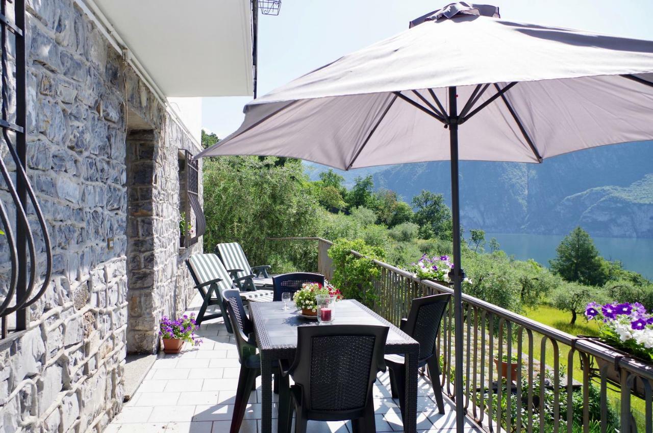 Casa Emilia Villa Riva di Solto Exterior foto
